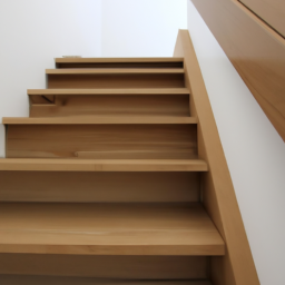 Escalier en Bois : Alliance Parfaite entre Tradition et Modernité pour un Intérieur Accueillant Ambares-et-Lagrave